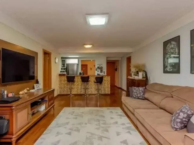 Imagem: O apartamento possui 3 Dormitórios, 2 Suítes, 3