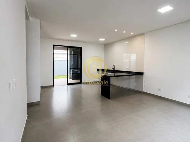 Imagem 12: Casa de Alto Padrão no Jardim Jacinto, Jacareí-SP - 3 quartos, 1 suíte, 3 banheiros, 4
