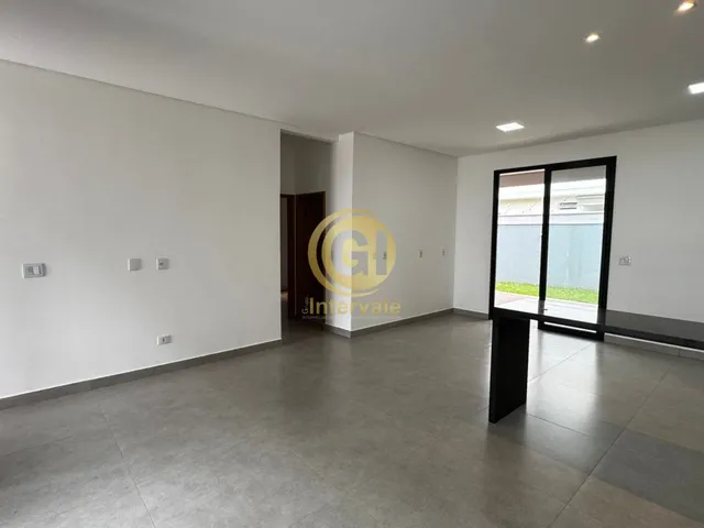 Imagem 9: Casa de Alto Padrão no Jardim Jacinto, Jacareí-SP - 3 quartos, 1 suíte, 3 banheiros, 4