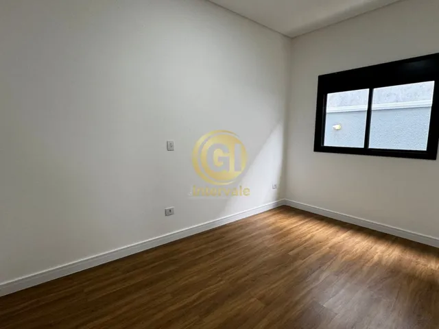 Imagem 13: Casa de Alto Padrão no Jardim Jacinto, Jacareí-SP - 3 quartos, 1 suíte, 3 banheiros, 4