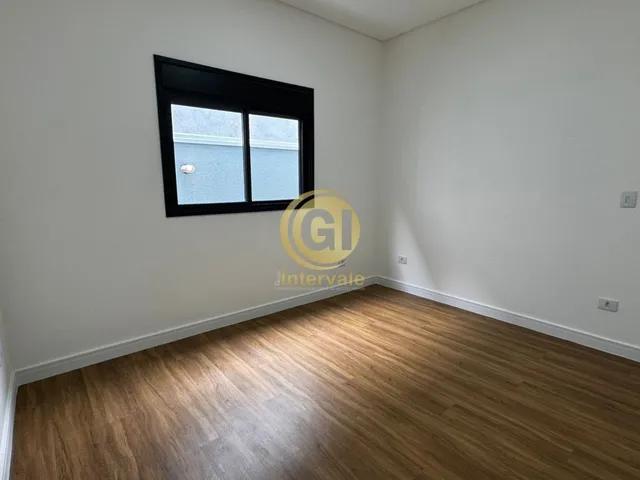Imagem 4: Casa de Alto Padrão no Jardim Jacinto, Jacareí-SP - 3 quartos, 1 suíte, 3 banheiros, 4