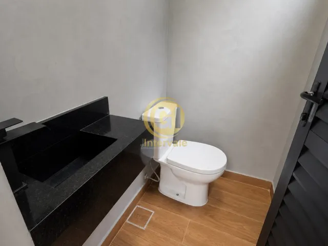 Imagem 8: Casa de Alto Padrão no Jardim Jacinto, Jacareí-SP - 3 quartos, 1 suíte, 3 banheiros, 4