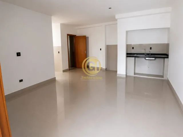 Imagem: A casa possui 1 Dormitório, 1 Banheiro, 1 Vaga na garagem,