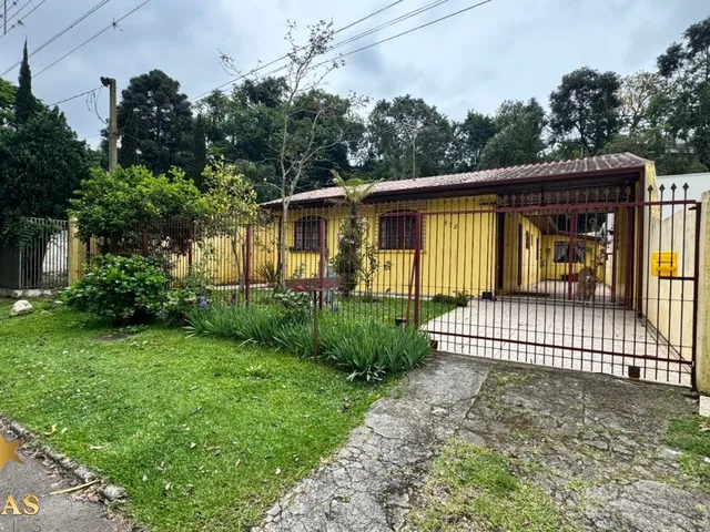 Imagem 3: Espaçosa casa à venda em Curitiba-PR, no Bigorrilho: 4 quartos, 1 suíte, 2 salas, 2