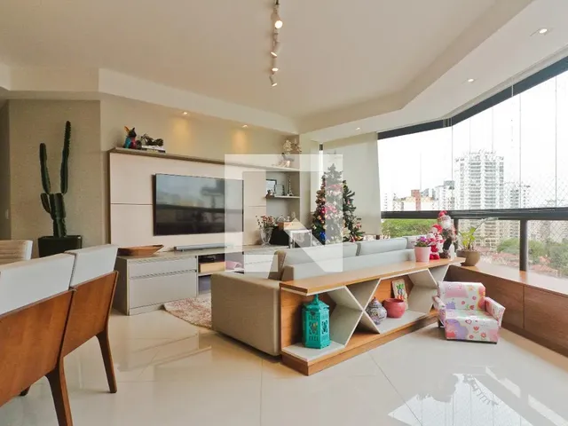 Imagem: O apartamento possui 4 Dormitórios, 1 Suíte, 3 Banheiros,