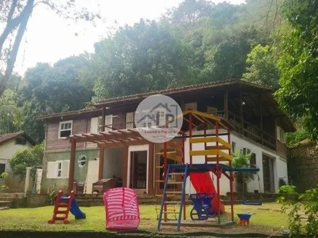 Imagem: Casa Espetacular em Condomínio Fechado