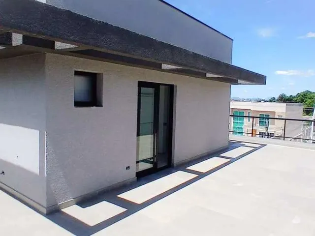 Imagem 12: Tríplex de alto padrão no Hauer com 3 suítes, terraço amplo e ático com banheiro