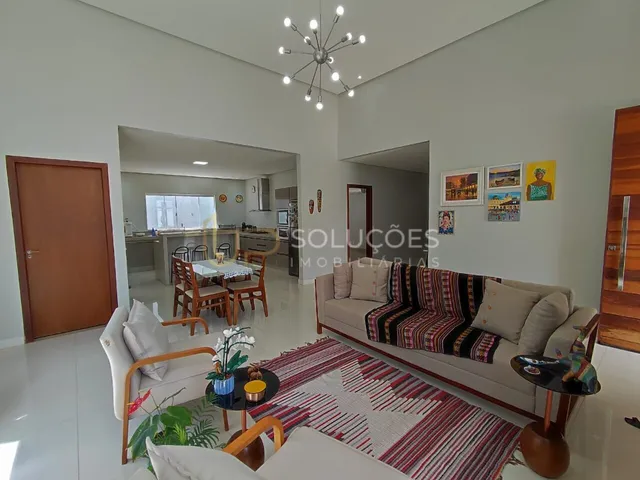 Imagem 2: Casa 3 Quartos (Suíte c/ Closet), Piscina + Cozinha c/ Armários | ESCRITURADA