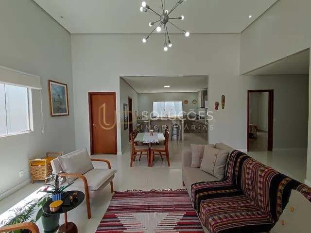 Imagem 14: Casa 3 Quartos (Suíte c/ Closet), Piscina + Cozinha c/ Armários | ESCRITURADA