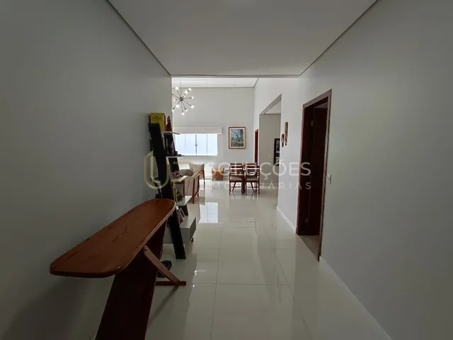 Imagem 6: Casa 3 Quartos (Suíte c/ Closet), Piscina + Cozinha c/ Armários | ESCRITURADA