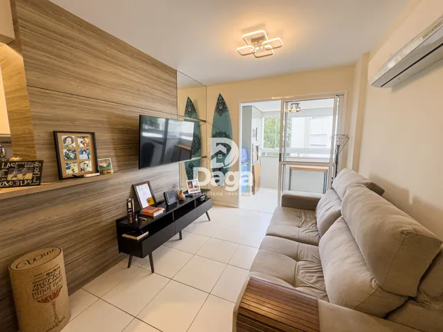Imagem: O apartamento possui 5 Dormitórios, 1 Suíte, 2 Banheiros,