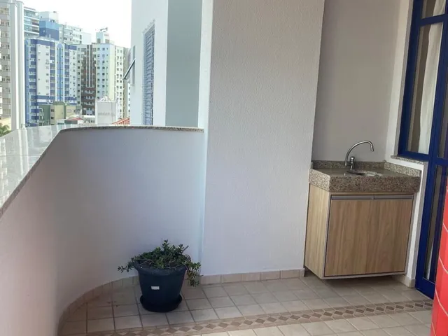 Imagem: O apartamento possui 3 Dormitórios, 1 Suíte, 3 Banheiros,