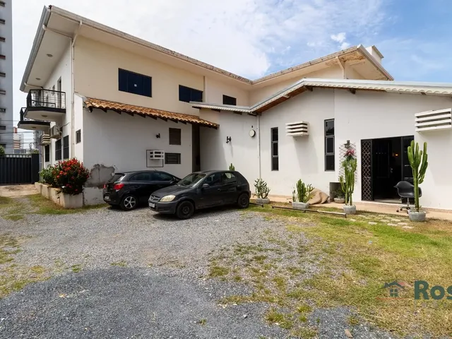 Imagem 13: Imóvel Comercial para Venda e Locação com 7 Salas, 6 Banheiros e 14 Vagas de Garagem