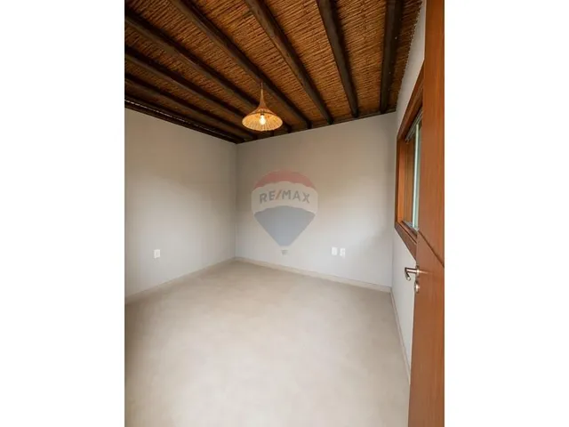 Imagem 4: Casa de Alto Padrão com 4 Suítes e Lazer Completo a 2km da Praia de Taperapuan em Porto