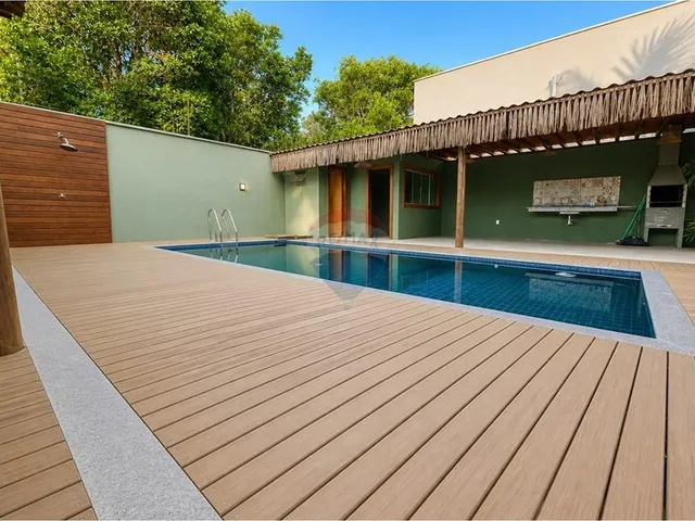 Imagem 8: Casa de Alto Padrão com 4 Suítes e Lazer Completo a 2km da Praia de Taperapuan em Porto