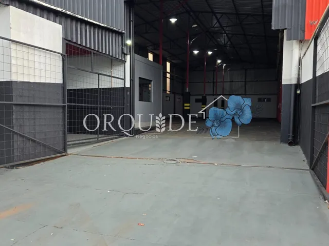 Imagem: O depósito possui 1 Banheiro, 350m² de Área Privada e