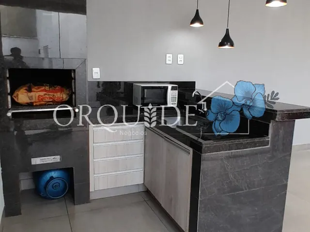 Imagem 2: Imóvel de Luxo à Venda em Rio Verde-GO: Casa com 4 Quartos, 2 Suítes e 205m² no