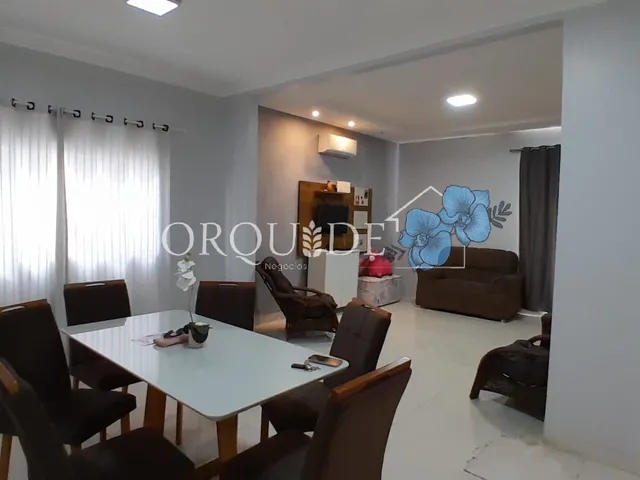 Imagem 10: Imóvel de Luxo à Venda em Rio Verde-GO: Casa com 4 Quartos, 2 Suítes e 205m² no