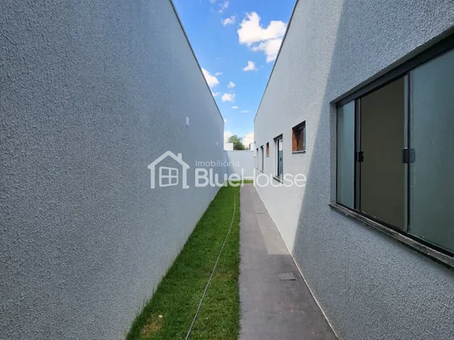 Imagem 3: Casa de 3 Quartos sendo 1 suíte em acabamento Premium no Bairro Parque Hayala em