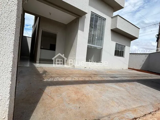 Imagem: Casa de esquina três quartos com suíte