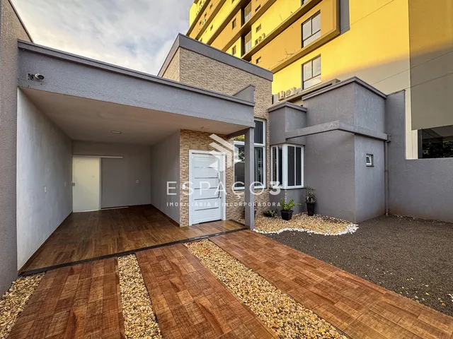 Imagem 3: Terreno com 2 casas em alvenaria localizadas no Centro em Medianeira PR