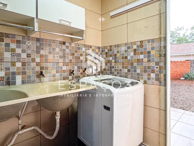 Imagem 13: Terreno com 2 casas em alvenaria localizadas no Centro em Medianeira PR