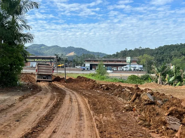Imagem 4: Excelente Imóvel Comercial com Amplo Terreno – Divisa Blumenau e Indaial