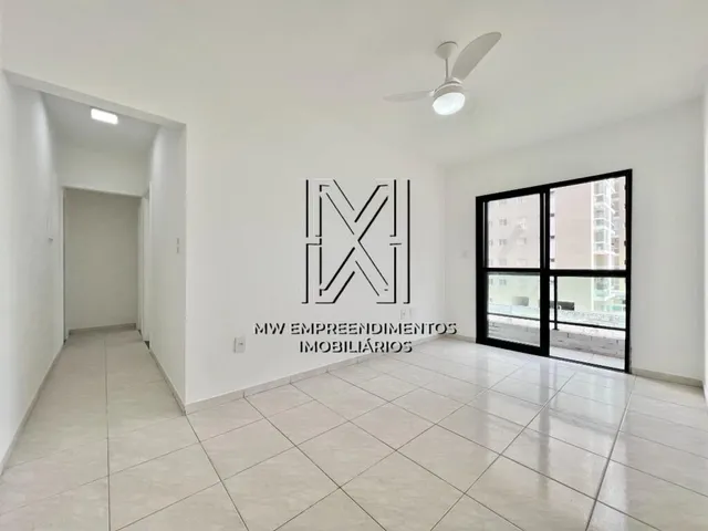Imagem: O apartamento possui 2 Dormitórios, 1 Suíte, 1 Banheiro,