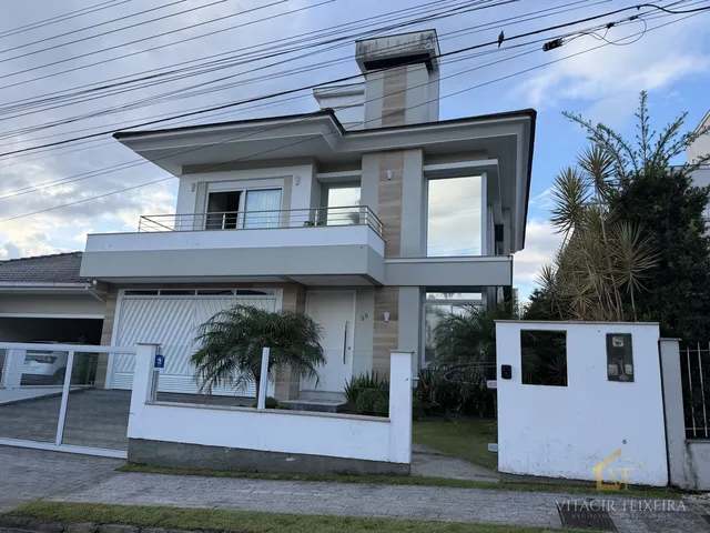 Imagem: Magnífica Casa de Alto Padrão na Pedra