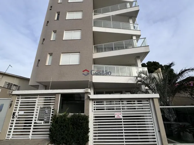 Imagem 1: Apartamento com 3 Suítes e 4 Banheiros À Venda
