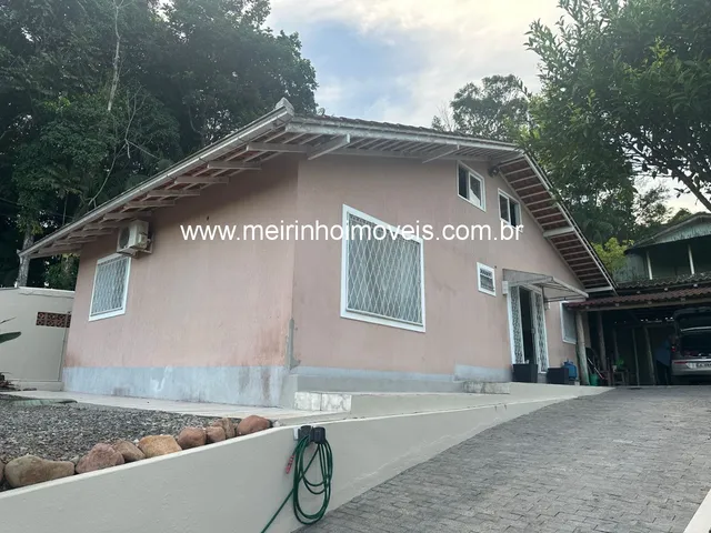 Imagem 1: Casa para Locação em Floresta, Joinville - 2 Suítes, Edícula com Churrasqueira