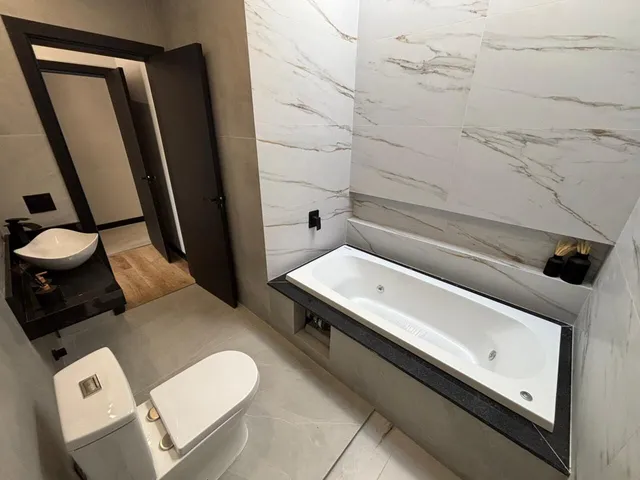 Imagem 14: Casa Deslumbrante com Piscina, Espaço Gourmet e Acabamento Prime (Palhoça/SC)!