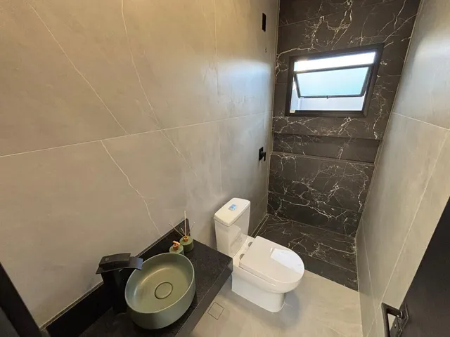 Imagem 9: Casa Deslumbrante com Piscina, Espaço Gourmet e Acabamento Prime (Palhoça/SC)!