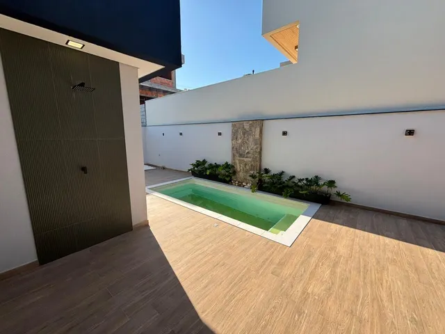 Imagem 12: Casa Deslumbrante com Piscina, Espaço Gourmet e Acabamento Prime (Palhoça/SC)!