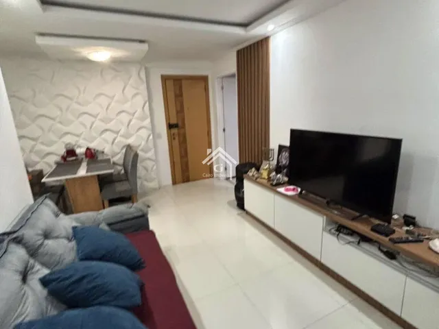 Imagem: O apartamento possui 5 Dormitórios, 1 Suíte, 2 Banheiros