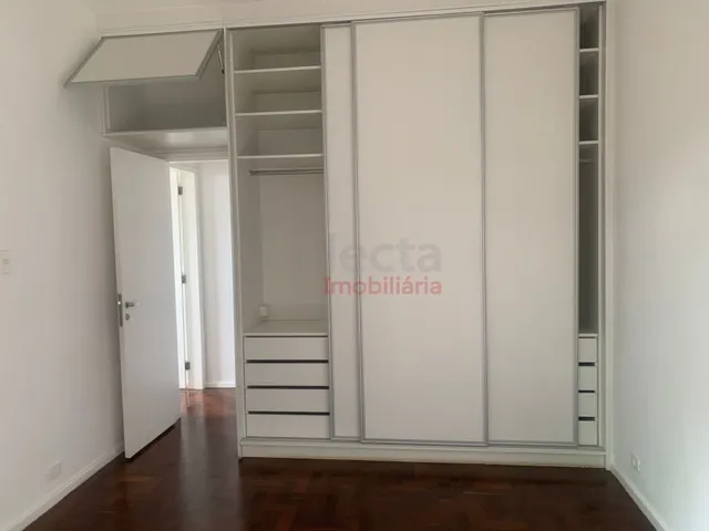 Imagem 9: Apartamento Reformado, Absolutamente Silencioso na Timóteo da Costa em Prédio Com