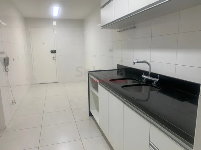Imagem 4: Apartamento Reformado, Absolutamente Silencioso na Timóteo da Costa em Prédio Com