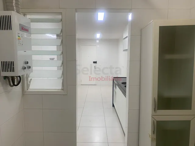 Imagem 12: Apartamento Reformado, Absolutamente Silencioso na Timóteo da Costa em Prédio Com
