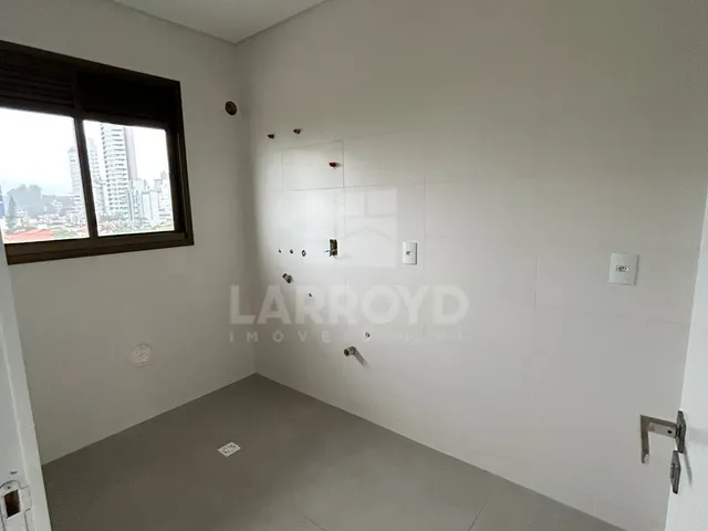 Imagem 6: Apartamento com 4 dormitórios