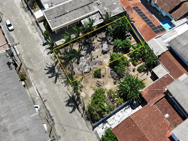 Imagem: Terreno à venda no bairro Santa Terezinha!