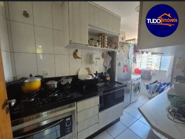 Imagem: O apartamento possui 2 Dormitórios, 1 Suíte, 2 Banheiros,