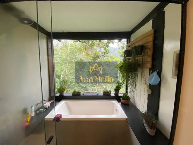 Imagem 2: Casa em Araras. Imóvel mobiliado, Guarda roupa, 2.000m² de Área...