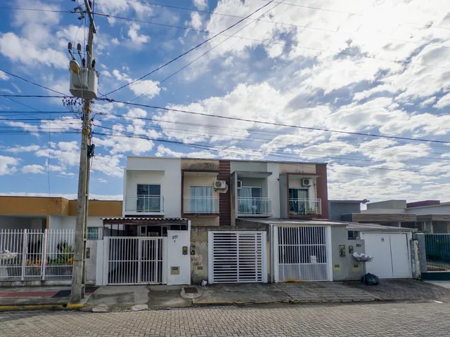 Imagem: Sobrado para Venda em Bairro Areias com