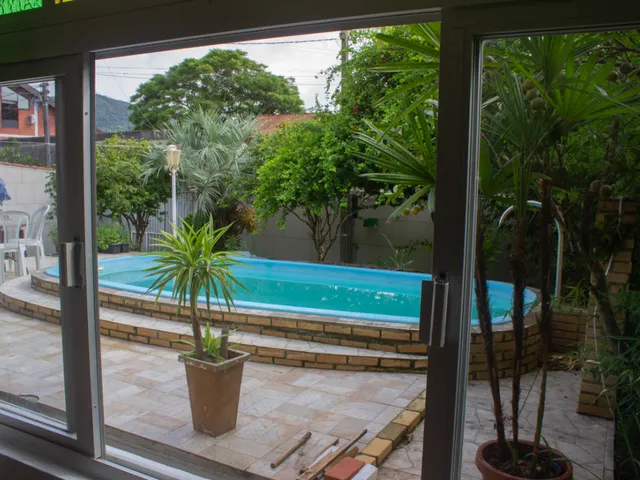 Imagem: Casa para Venda em Rio Tavares com 5 Quartos