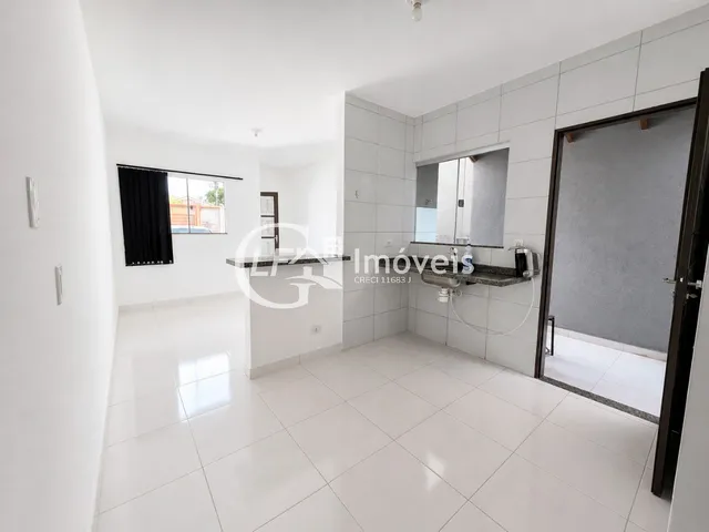 Imagem 6: Casa com 2 Quartos e Quintal, Canil para Locação no Jardim Colúmbia: Sala, 1 Banheiro