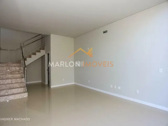 Imagem 3: Loja / Sala Comercial no Centro de Torres, Próximo de Tudo em Estilo Inglês!