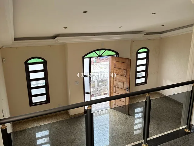 Imagem: Casa à venda com 300 m², 4 quartos e 2