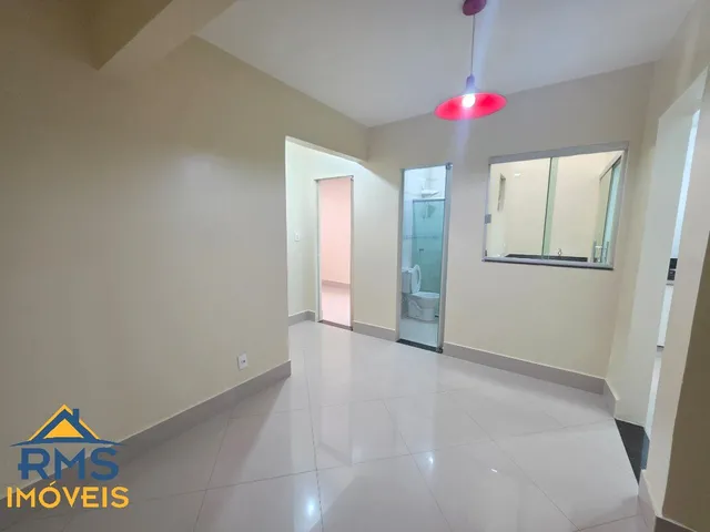 Imagem: O apartamento possui 2 Dormitórios, 1 Banheiro, 60m² de Área