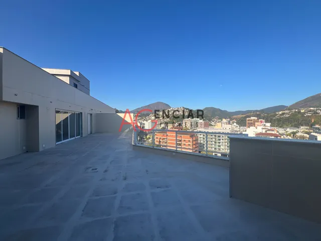 Imagem: A casa possui 3 Dormitórios, 1 Suíte, 2 Banheiros, 2 Vagas