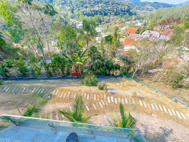 Imagem 11: Casa Contemporânea no Vale dos Eucaliptos